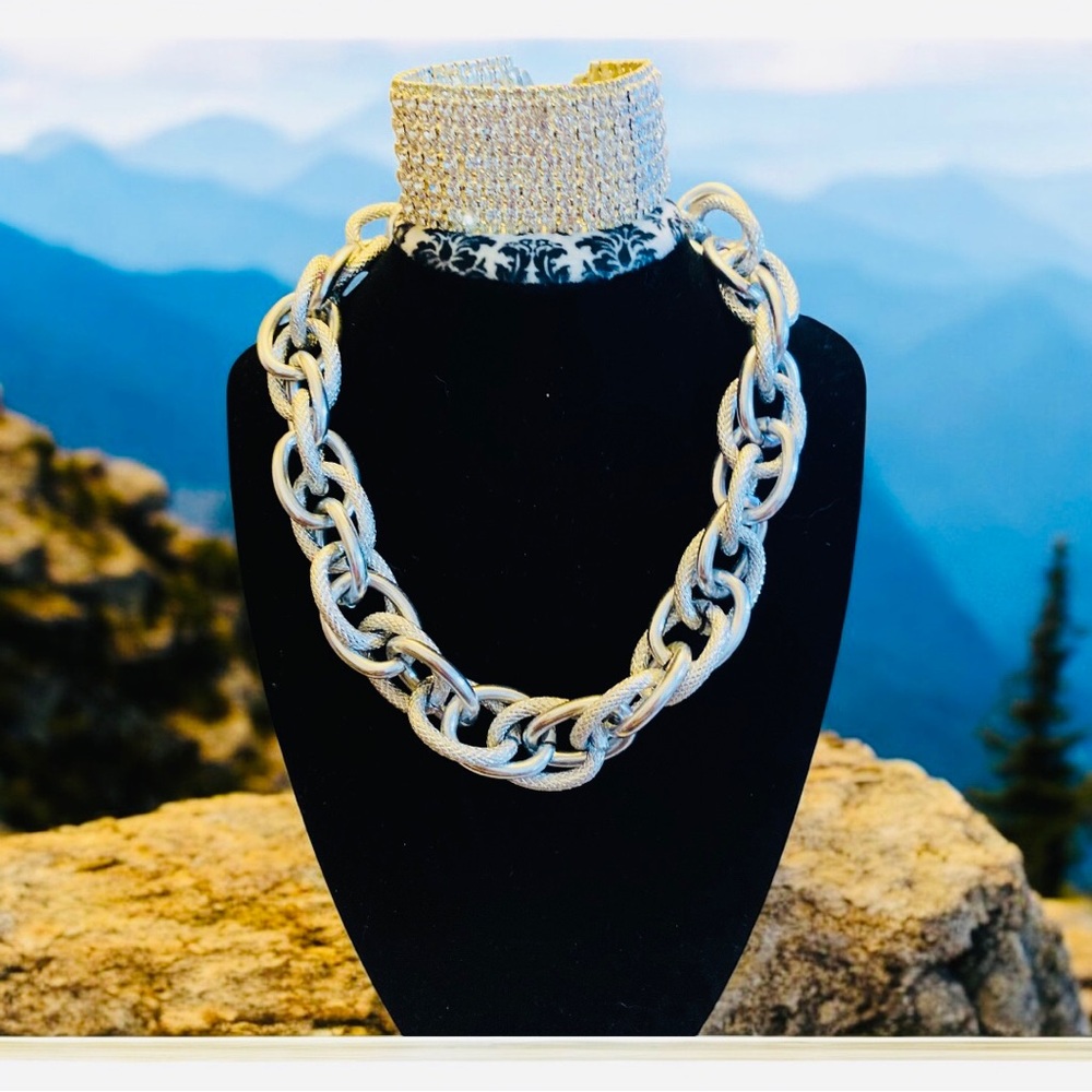 Elegant Silver Chain Necklace Set & Sunglasses Set 4pcs - Picture 6 of 16